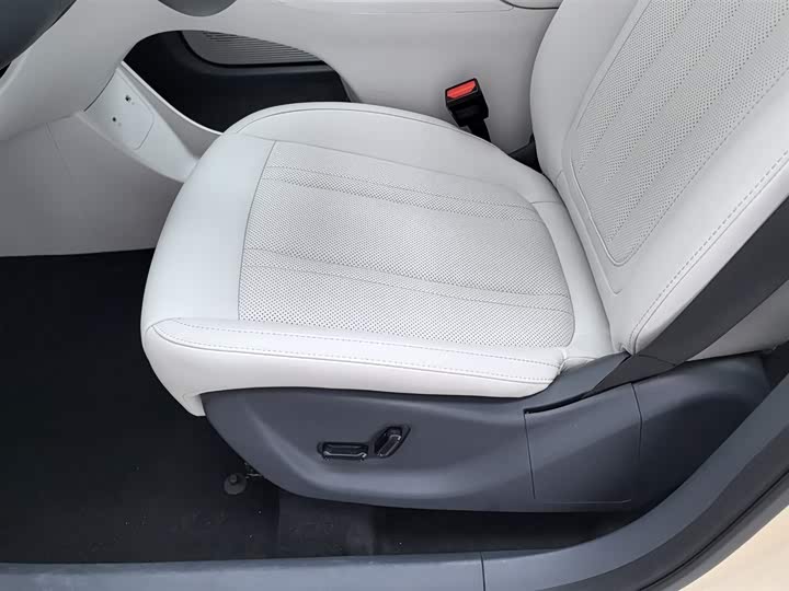 Фото 20 - Geely Galaxy Geome