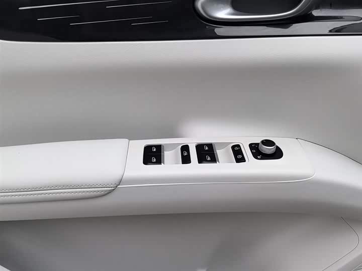 Фото 9 - Geely Galaxy Geome