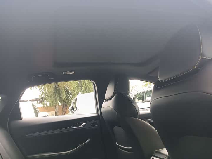 Фото 12 - Geely Preface