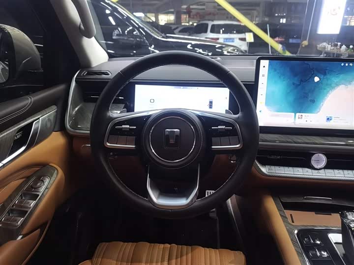 Фото 11 - Tank 500 Hybrid