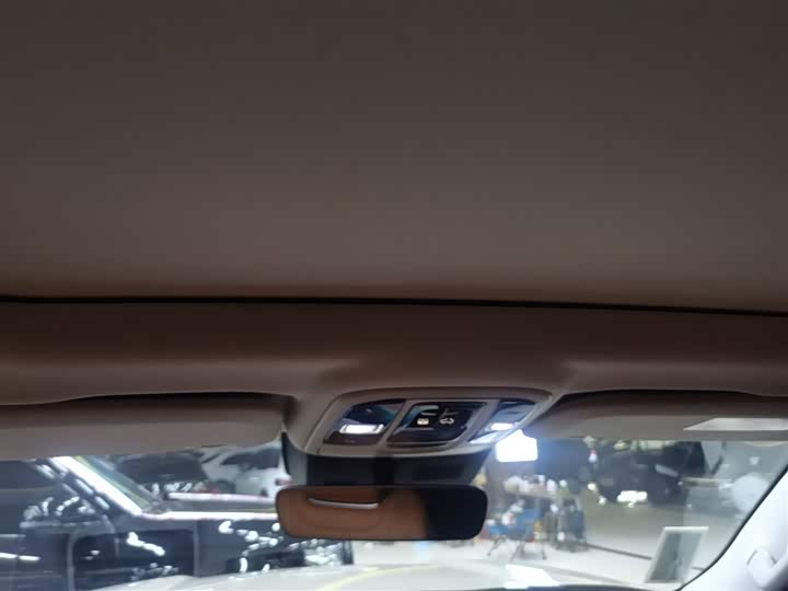 Фото 18 - Tank 500 Hybrid