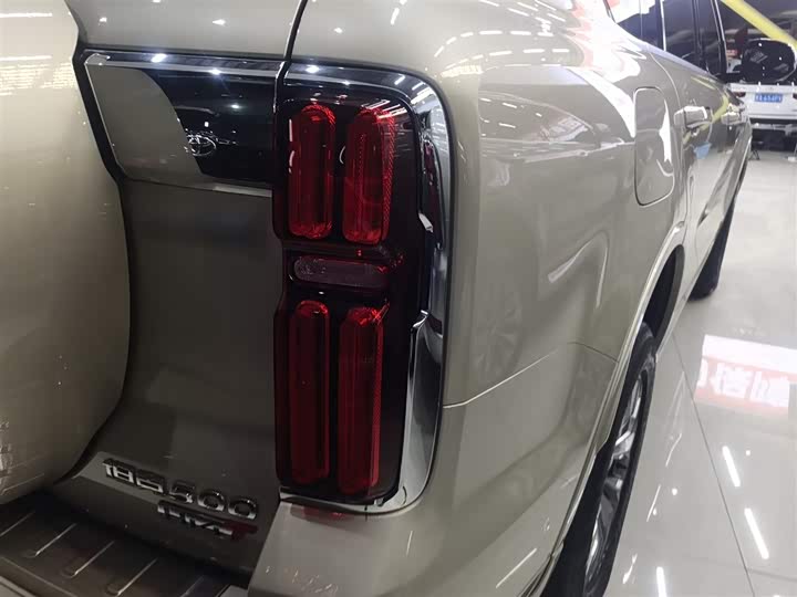 Фото 8 - Tank 500 Hybrid