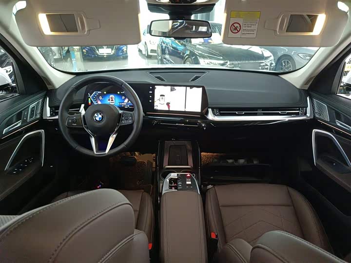 Фото 10 - BMW X1