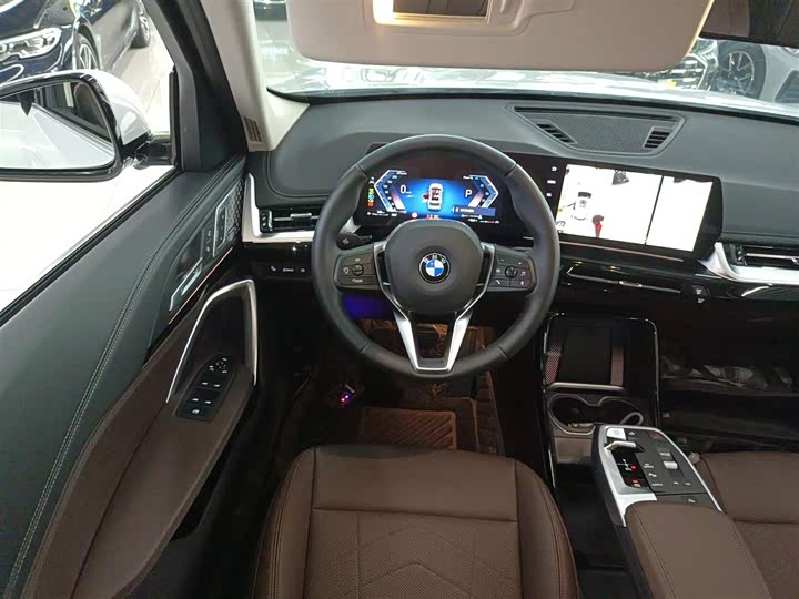 Фото 11 - BMW X1