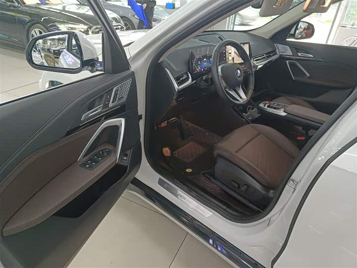 Фото 16 - BMW X1