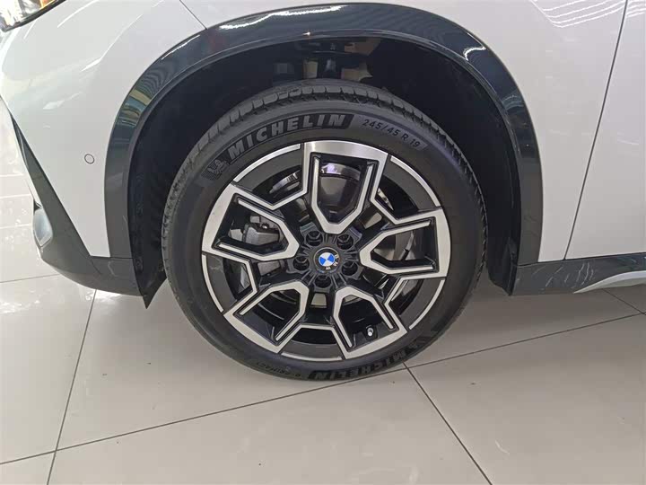 Фото 23 - BMW X1