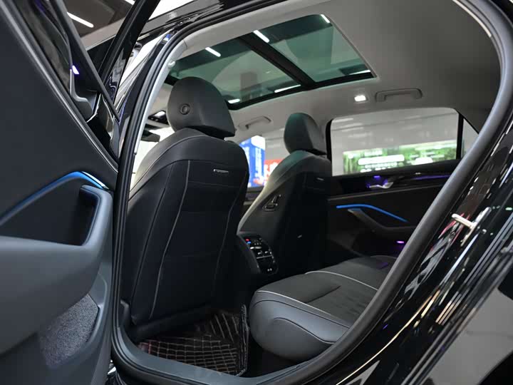 Фото 10 - Volkswagen Magotan