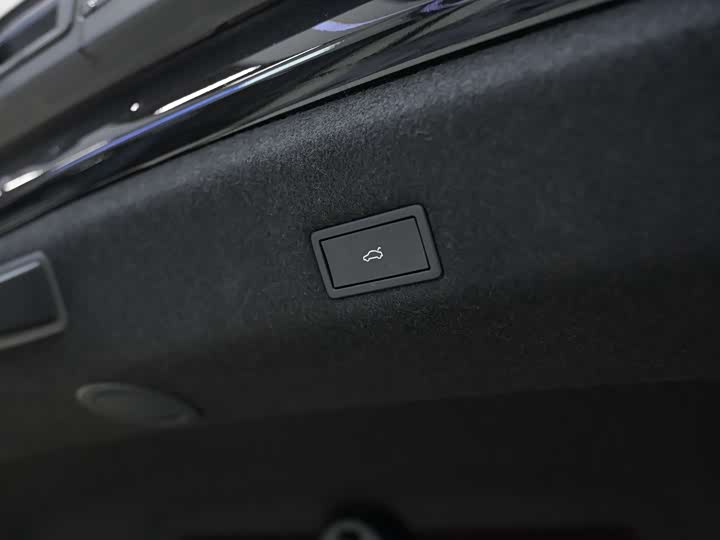 Фото 14 - Volkswagen Magotan