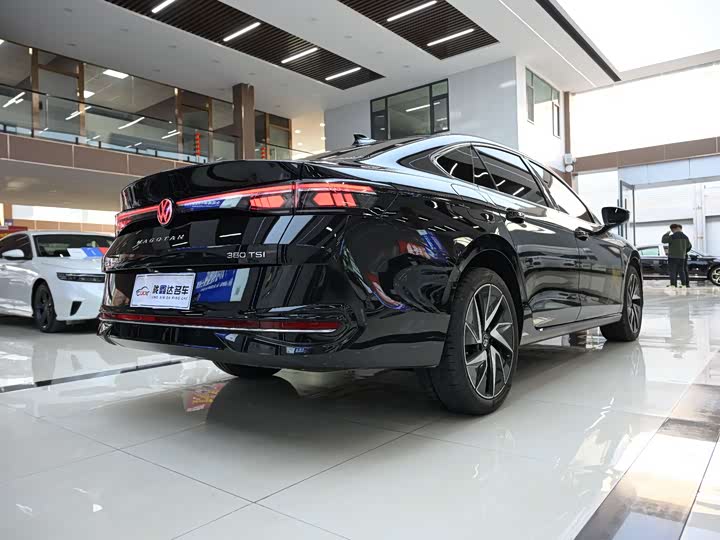 Фото 16 - Volkswagen Magotan