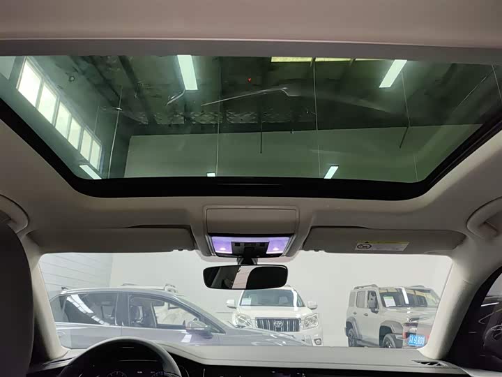 Фото 18 - Volkswagen Passat