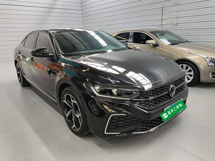 Фото 4 - Volkswagen Passat