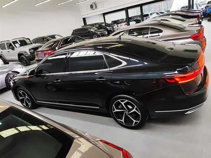 Фото 5 - Volkswagen Passat