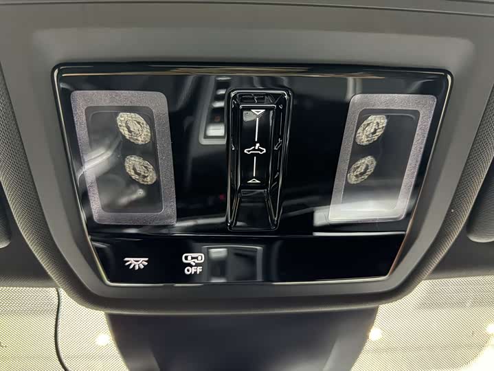 Фото 14 - Volkswagen Golf