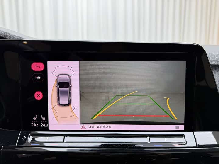 Фото 15 - Volkswagen Golf