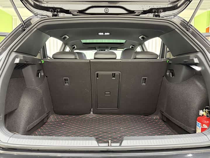 Фото 6 - Volkswagen Golf