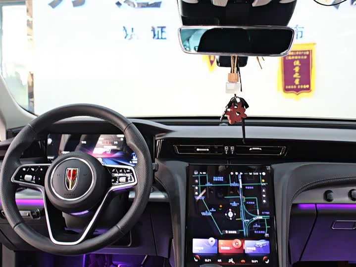 Фото 9 - Hongqi H5