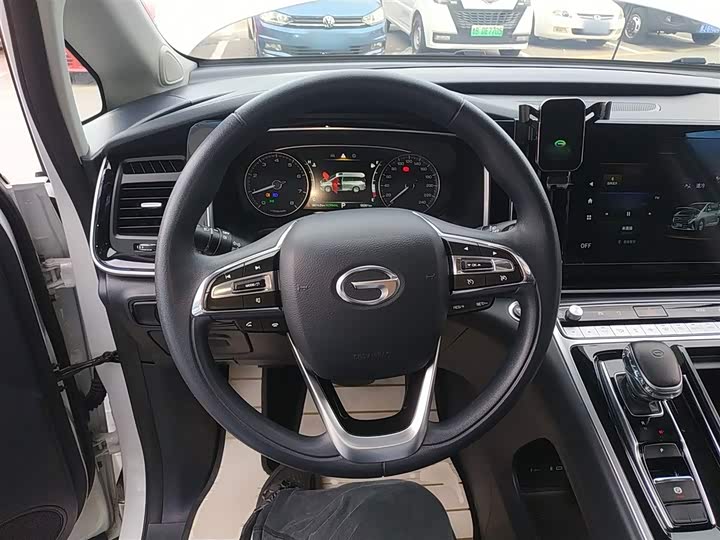 Фото 11 - GAC Trumpchi M8