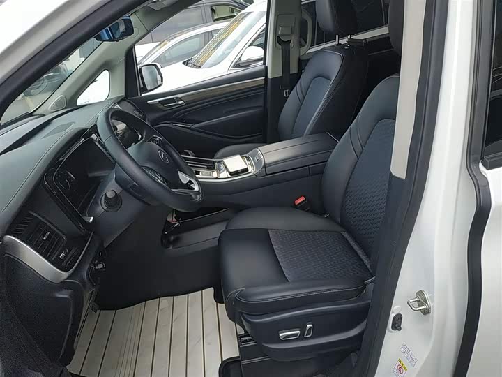 Фото 15 - GAC Trumpchi M8