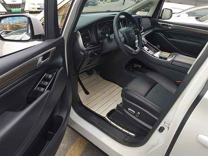 Фото 16 - GAC Trumpchi M8