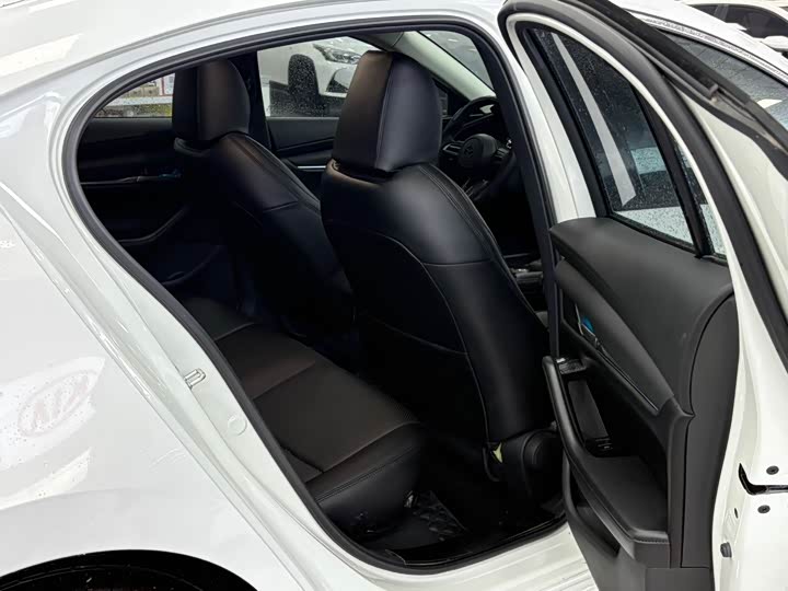 Фото 10 - Mazda 3 (Axela)