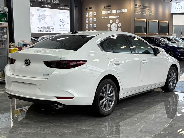 Фото 16 - Mazda 3 (Axela)