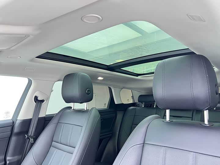 Фото 17 - Land Rover Range Rover Evoque L