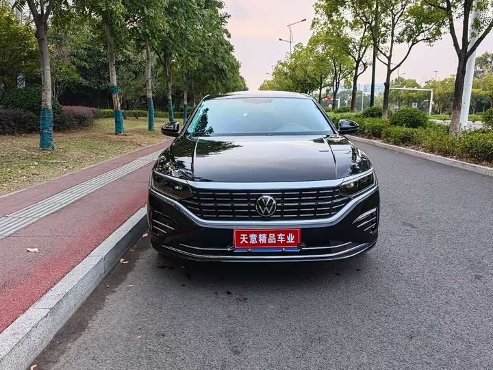 Фото 2 - Volkswagen Passat