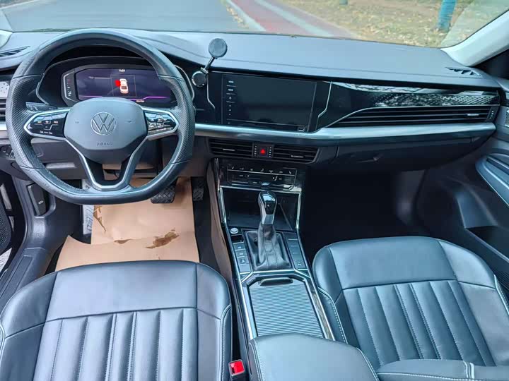 Фото 5 - Volkswagen Passat