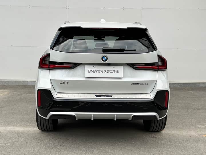 Фото 10 - BMW X1