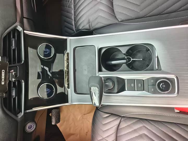 Фото 10 - Exeed TXL