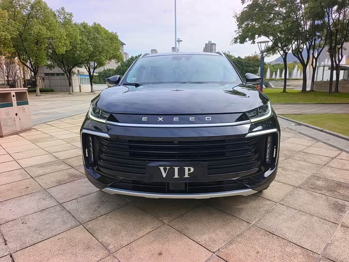 Фото 2 - Exeed TXL