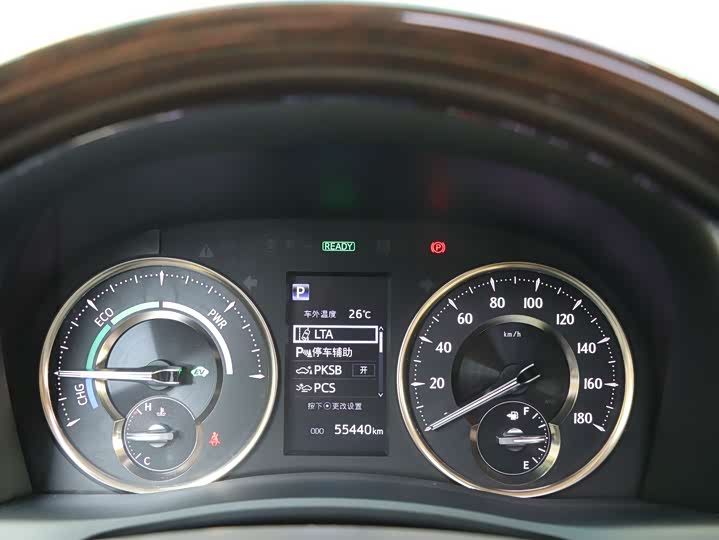 Фото 18 - Toyota Alphard