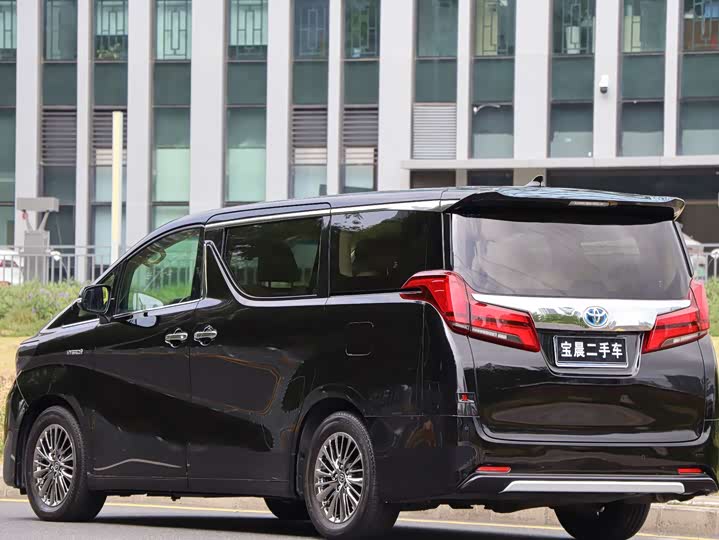 Фото 4 - Toyota Alphard