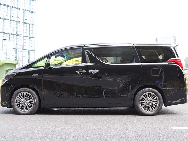 Фото 7 - Toyota Alphard