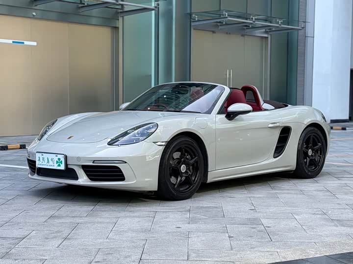 Фото 1 - Porsche 718