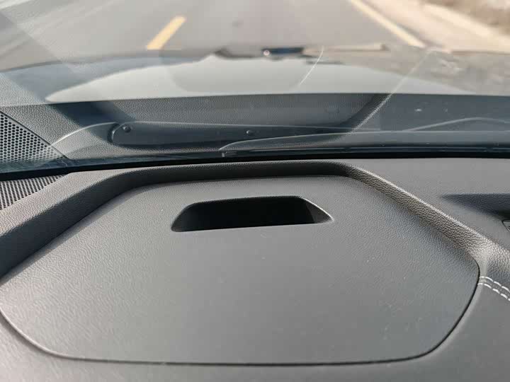 Фото 10 - Buick Envision Plus