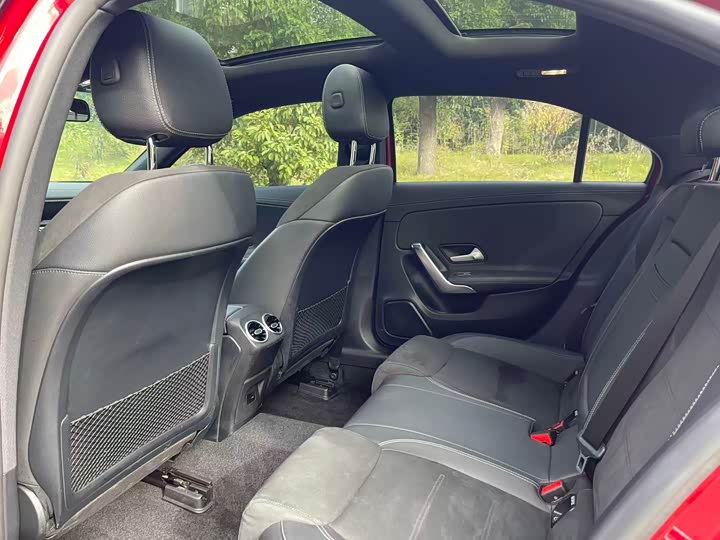 Фото 10 - Mercedes-Benz A-Class