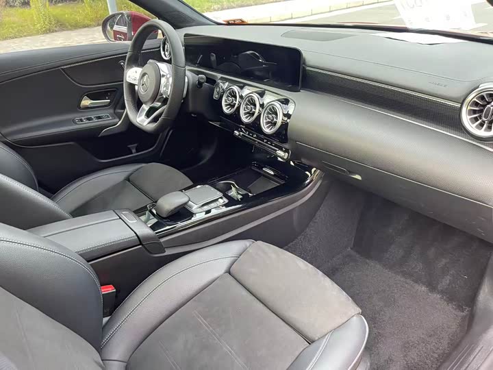 Фото 15 - Mercedes-Benz A-Class