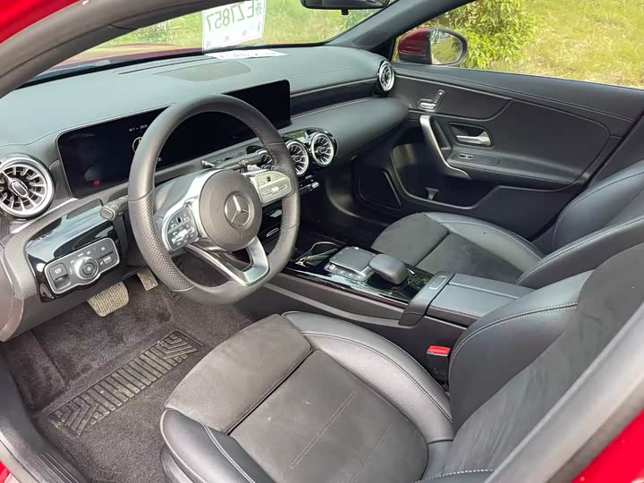 Фото 9 - Mercedes-Benz A-Class