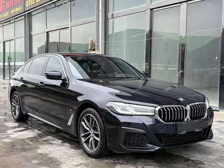 Фото 3 - BMW 5 Series