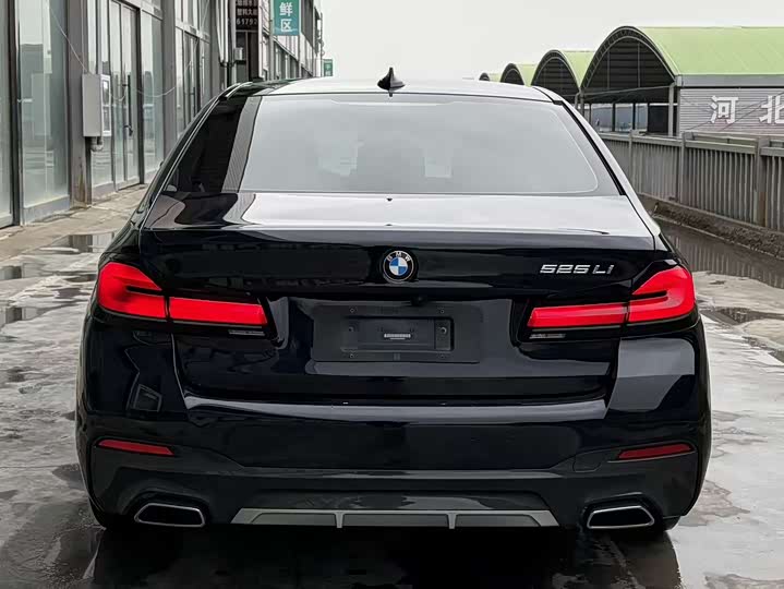 Фото 5 - BMW 5 Series