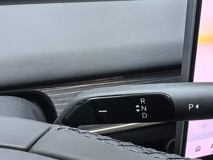 Фото 12 - Nio Onvo L60