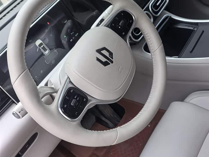 Фото 5 - Leapmotor C11