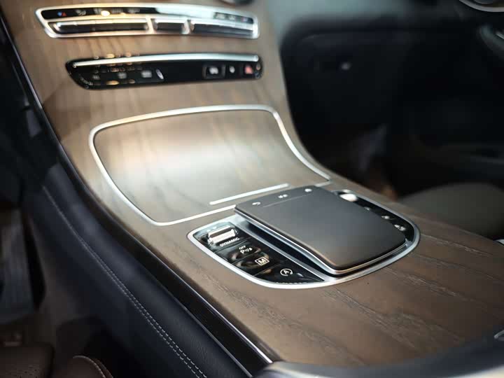 Фото 6 - Mercedes-Benz GLC-Class