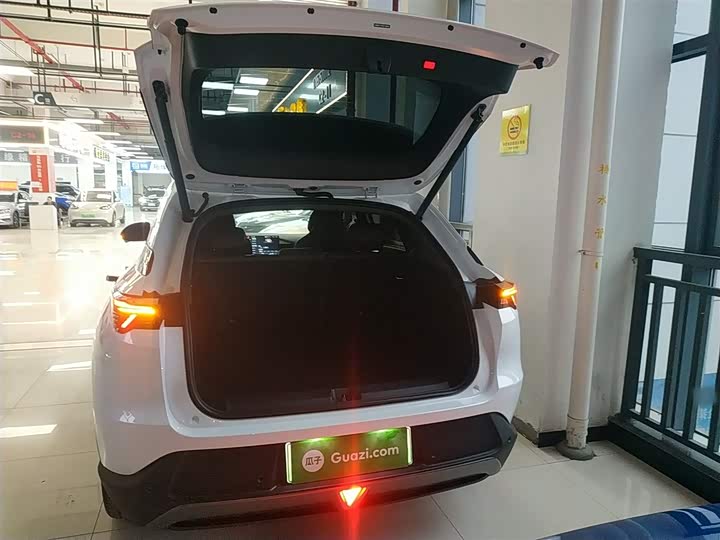 Фото 19 - BAIC Arcfox Alpha T5