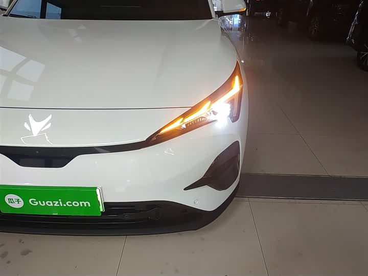 Фото 24 - BAIC Arcfox Alpha T5