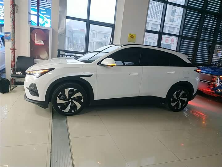 Фото 5 - BAIC Arcfox Alpha T5