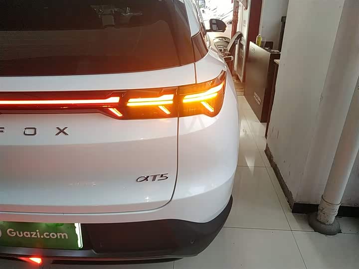 Фото 8 - BAIC Arcfox Alpha T5