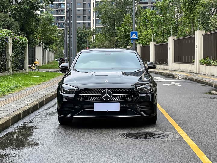 Фото 2 - Mercedes-Benz E-Class