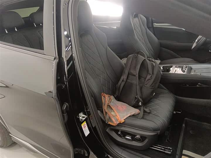 Фото 25 - BYD Sea Lion 07 EV